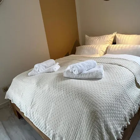Apartment Ruhige & Zentrale Ferienwohnung