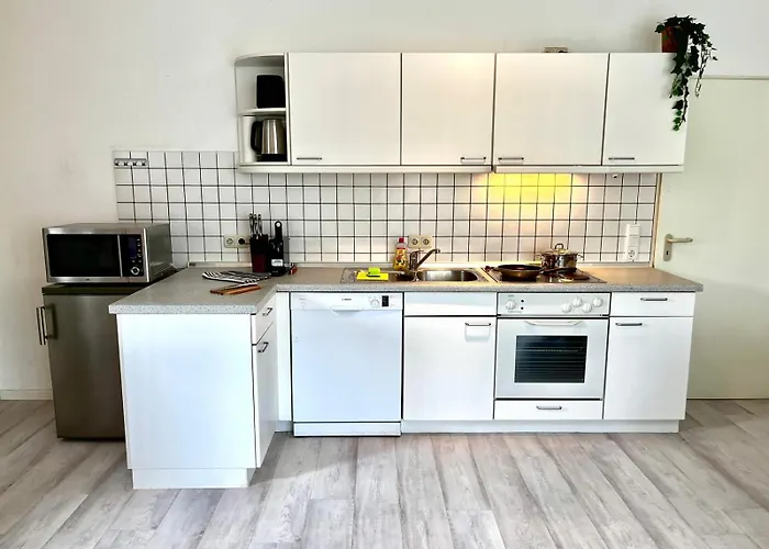 Ruhige & Zentrale * Halver